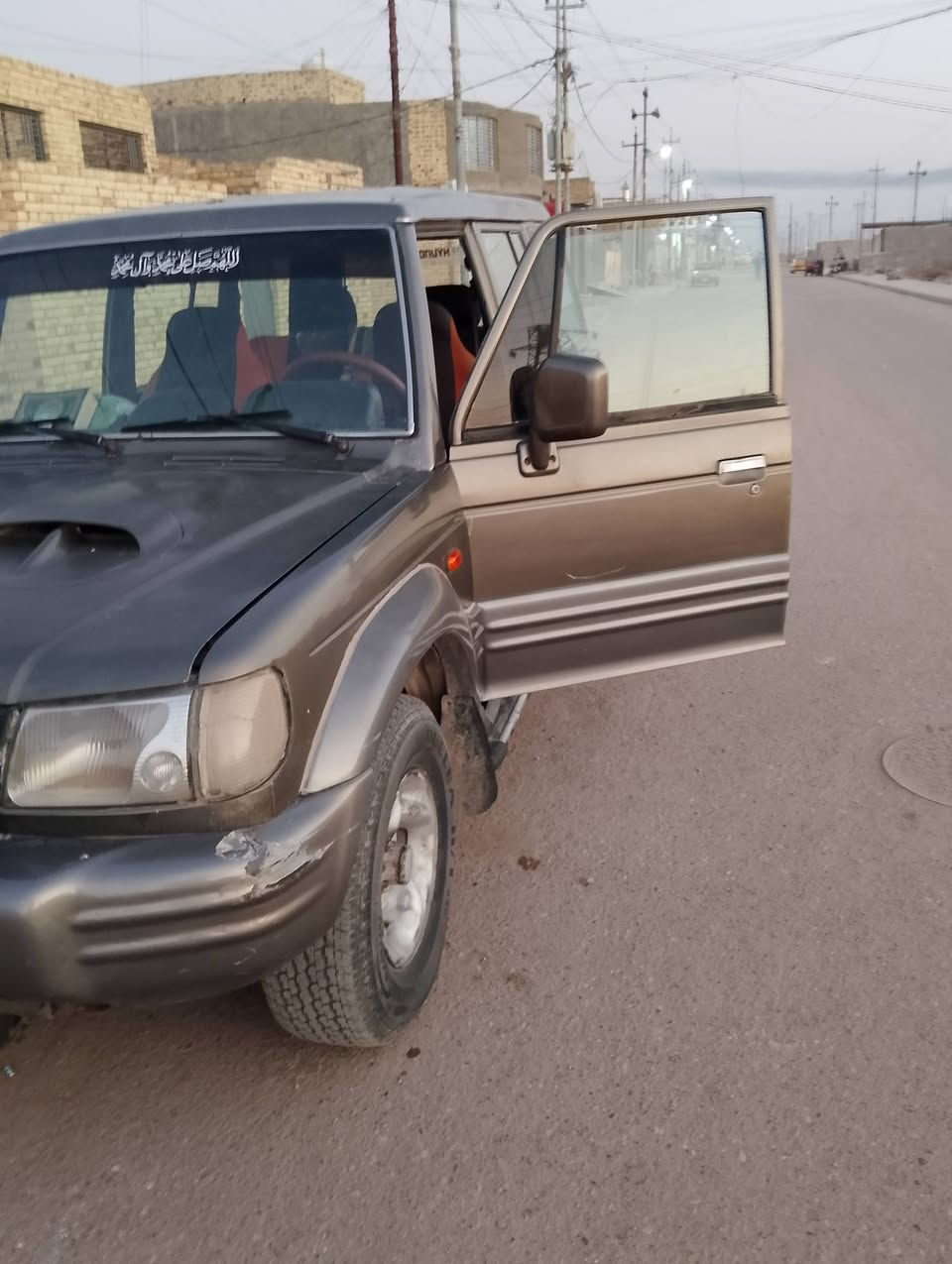 باجير كاربر مديل 2000
سياره بسمنه رقم بصره
مكينه v6 3000 بلاد
كير فقط تعوفه على دي ما تمشي اله تحول تو كيل 
تخم تايرات جدد بلكات واير بلكات همين 
حداديه جديده وره وكدام بس اكو ربل يصير بشاصي ما مبدلينه 
سنويه بعده مصاقطه 
شعندك مراوس بسيارت عاليه وننطي فرق 
واذا جيب مديل 13 وجوه بعد افضل


**إذا كنت صاحب هذا الإعلان وتريد حذفه لأي سبب، رجاءا أرسل رسالة إلى الدعم الفني**