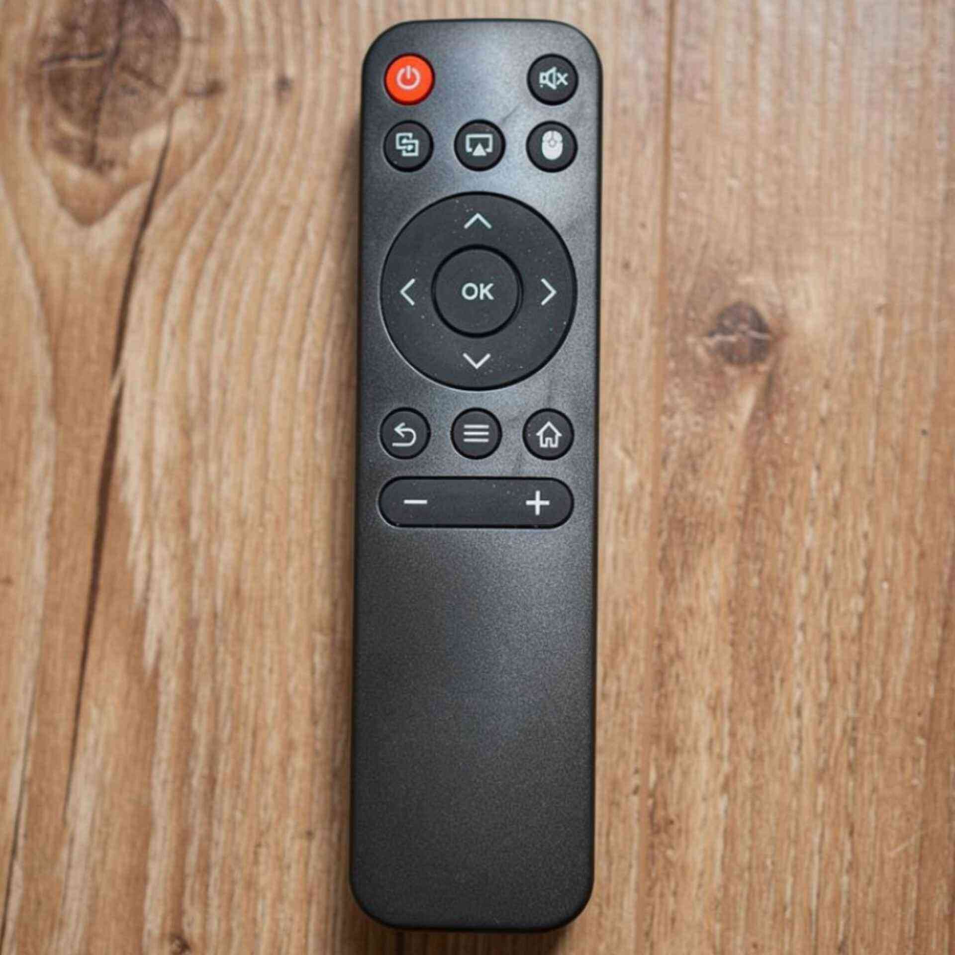 بروجكتور Full HD 1080P سينما منزلية يدعم 4K | دوران 180° | بلوتوث وسماعة Hi-Fi

حوّل أي غرفة لسينما خاصة! بروجكتور LED بدقة Full HD 1080P مع دعم فك تشفير 4K يعطيك صورة مذهلة بتقنية الإضاءة الموحدة. ألوان زاهية وواقعية مع فلتر الضوء الأزرق لحماية العين - آمن للأطفال.

أهم المميزات:
• دوران 180°: اعرض على الجدار، السقف أو الأرضية بسهولة • شاشة عملاقة حتى 130 إنش: ليالي أفلام وألعاب بلايستيشن لا تُنسى • تصحيح انحراف تلقائي + تركيز يدوي: صورة مربعة وواضحة خلال ثواني • صوت مدمج Hi-Fi 3W + بلوتوث 5.0: اربط جوالك أو سماعات خارجية بصوت محيطي • منافذ كاملة: HDMI + USB + AUX + منفذ طاقة لتشغيل اللابتوب، الرسيفر، Xbox، PS5، فلاش • تصميم مدمج: الطول 19cm × العرض 8.5cm - خفيف وسهل النقل 
مثالي لـ: سينما منزلية، العاب فيديو، عروض تقديمية، تعليم الأطفال، التخييم، غرفة النوم البصرة, العراق


**إذا كنت صاحب هذا الإعلان وتريد حذفه لأي سبب، رجاءا أرسل رسالة إلى الدعم الفني**