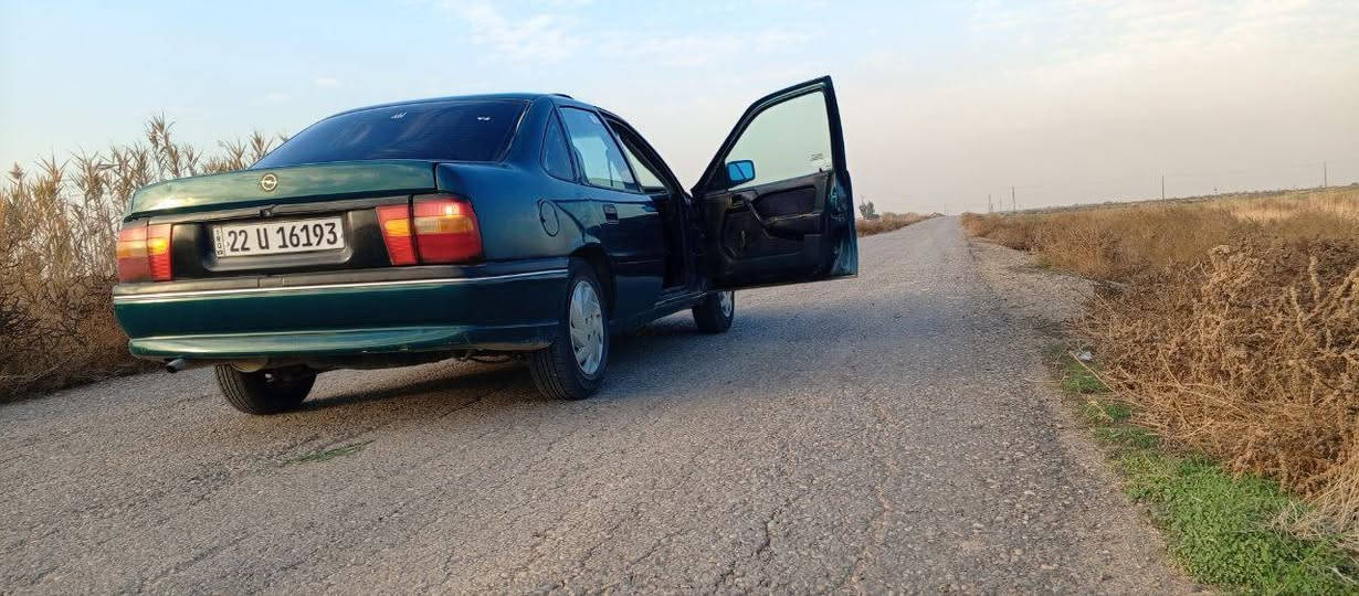 السلام عليكم 

أوبل فكترا 95،للبيع.. 

رقم اربيل بأسمي سنوية لنهاية 2030 

 كير عادي ومحرك نيسان سني مكفولات لاتنقيص ولاتبخير ترايك وين متريد 
 طخم تاير جديد اقل الشهر شديتهن 
سكني  بغداد 

السعر 42 وبي مجال 
رقمي اتصال او واتساب ***********
