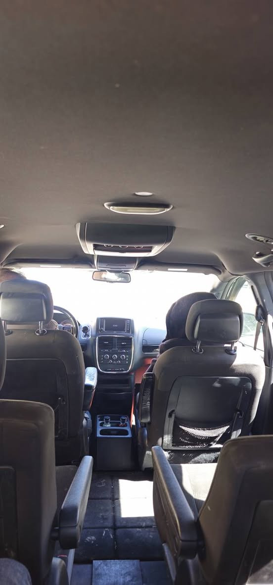 بيع دوج كرفان موديل 2018
لون السيارة نفطي 

رقم بغداد بسمي 

💠محرك وكير شرط 

💠تبريد 3 قطع ثلج 

💠كشنات سياحي بلع 

💠تحكمات ستيرن 

💠نظام تقليل صرفيات البنزين 

💠 6 جامات كهربائي 

💠محولة كهرباء 110 

💠طخم اطارات جديد 

💠سيارة ماشية 80 قابل للزيادة 

💠كشن السايق والنفر كهربائي 

💠كاميرا مع شاشة 

💠هيتر بل مرايا 

💠سيارة دوج GT وبكامل مواصفاتها 

💠تحكمات ستيرن مع شاشة عطلات 

💠شرط التحويل 

💠السعر 125 بيها مجال بسيط 

📍مكان السيارة النجف خان المخضر
ولسونار بداخل صور
***********
