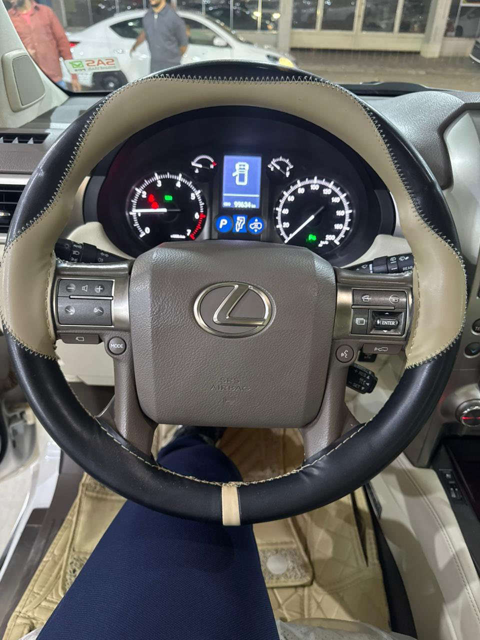 سلام عليكم
لكزز GX460 
موديل 2018 بريم بريم اصل باب اول 
 سيارة داخل ابيض اوف وايت
رقم سليمانية بسمي هزة فحص جديد 
مواصفات 
جكات 
شاشات 3 بلاديات
رادار امامي + جانبي
كشنات حار + بارد + ثنين كراسي كهرباء
كشن سايق خزن مموري
اربع كامرات 360 
ستيرن كهرباء خزن + ستيرن تدفىء
اتو بارك تصفط وحدهي
13 سماعة + دمام 
كشنات خلفية كهرباء 
تشغيل عن بعد 
فتحة بل سقف
ريموند شاشات 
بصمات اثنين مع كودات 
اعلى مواصفات بل لكزز فول للاخير 1/1
0781 340 1420
