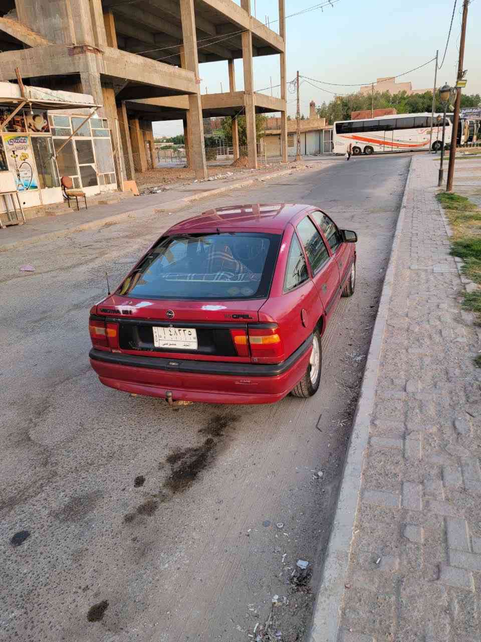 السلام عليكم للبيع اوبل فكترا مويل ٩٥ بلادي لاصبغ ولا ضربه مكاني نجف ***********
