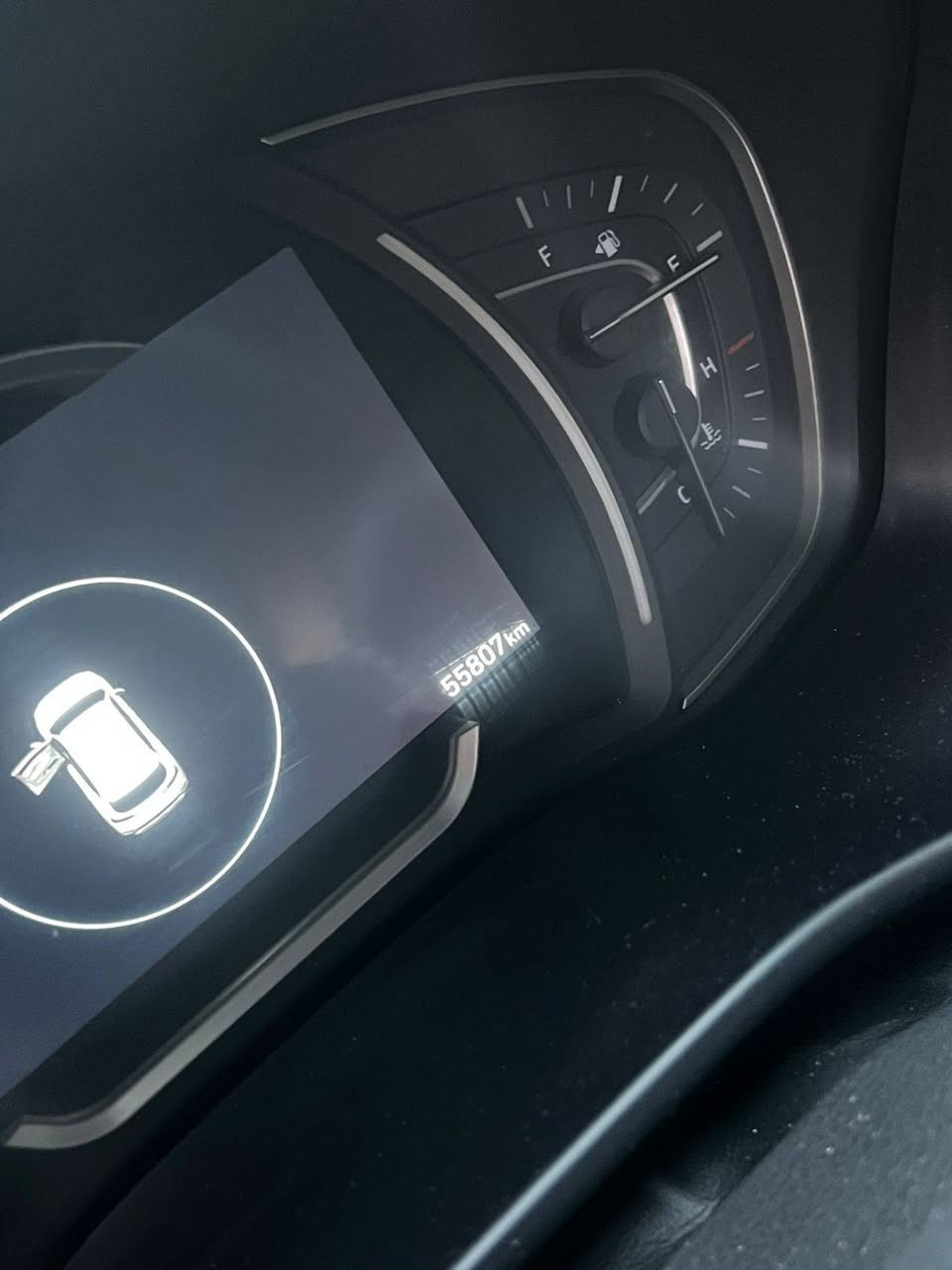 سلام عليكم سنتافيه 2020 رقم بغداد حادثه مرفق بصور

حساسات رادار امامي

هندبريك بصمه

تبريد قطعتين.
 خمسه راكب  

اربعه سلندر  
بيبان ثنين بصمه
كشنات تدفه

كشن الساق كهرباا توقف ذاتي.

اطفا ذاتي

السعر. 215    / رقم ***********
