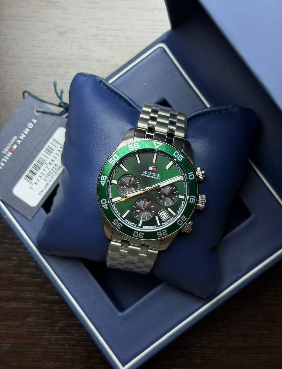 Tommy HILFIGER 
ايطالي اصلي وكالة 
رقم الموديل 1792215
كاملة المرفقات ضمان سنة 
ارقام واميال لامينوس
سير  مميز 
سنتر ثواني منفصل 
نافذ شهري 
نظام 24 ساعة
ستانلس ستيل بالكامل 
مقاومة للماء 5 بار 

السعر 85 الف على اول تم 

⭕️ملاحظة / جميع الصور من تصويرنا للقطعه

VqfUAZRKqGyQIMeHWm


**إذا كنت صاحب هذا الإعلان وتريد حذفه لأي سبب، رجاءا أرسل رسالة إلى الدعم الفني**