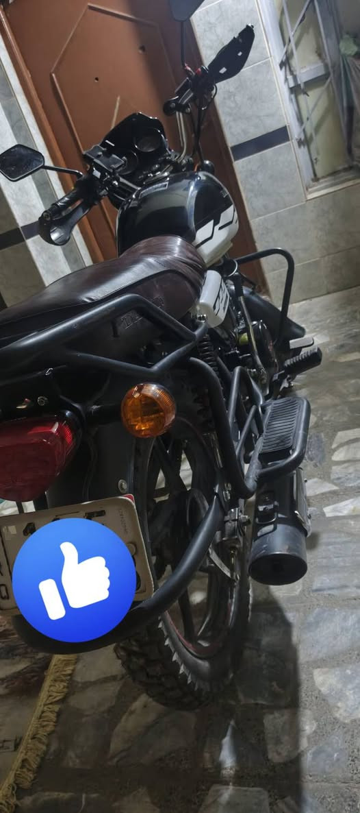 للبيع دراجه دايوان جبلي
محرك 200    رقم بغداد تحول ثاني يوم
باسمي مكاني بغداد الشعب محرك بجيس ممدودة عليه سبانه
كفاله
***********       طالع من معرض 2025
اي استفسار اتصل 🗣📲📞 
سعر2550 وبيه مجال بسيط
