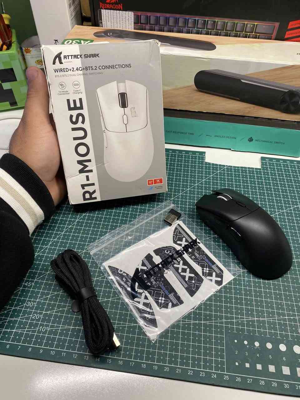 سلام عليكم سلام عليكم
كل القطع جديده 💁🏻‍♂️

- ماوس R1 سعر : 20 
- ماوس X11 اتارك شارك سعر : 25 
- ماوس x11 (K-Snake) سعر : 25
- ماوس x6 سعر :30 
- جويستك كيم سير نوفو لايت سعر القطعه : 20 الف
- ساوند بار اسود مع تحكم بالصوت سعر : 20
- ساوند بار ابيض صغير سعر : 10
- كيبورد RGB ميكانيكي بلو سوج سعر : 20
- كيبورد Rgb واير مدمج بدون باكيت سعر : 10 
- هب مراوح سعر القطعه :10 
- كيبل ريزر جيل 3 سعر : 10
- جويستك M1 واير لس سعر : 15
- كيبورد كوستم واير لس حجم 60‎%‎ سعر : 20
- ماوس مكتبي ثابت سعر : 15 

متوفر توصيل لكل العراق 3 الف


**إذا كنت صاحب هذا الإعلان وتريد حذفه لأي سبب، رجاءا أرسل رسالة إلى الدعم الفني**