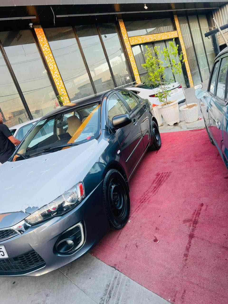 Lancer qrsh 2008 
لانسەر قڕش ٢٠٠٨ 
مەکینە ٢،٠ مەڕغوب 
عام بۆ جوانی 
بێ لێدران پێش و پشت کەپس جەکوجی لێنەدرایە
ڕەقەم و سەنەوی نوێیە 
بێ مسروفە 
مەکینە بەشەرت
کارەبایات بەشەرت
بەناوکردن و تەحویل بەشەرت 
تێبینی :- گێڕەکەی کاتێک دەدەیتە D تەپەیەک دەکا باقی لە گۆڕین و بەدل کردن هیچ کێشەی نیە تەنها کاتێک دەدەیتە گێڕ تەپەیەک دەکا 
باقی سەیارەکە بەشەرت 
نرخی ٧٦$ وەرەقە و محامەلە 
هەولێر 
*********** أربيل, العراق
