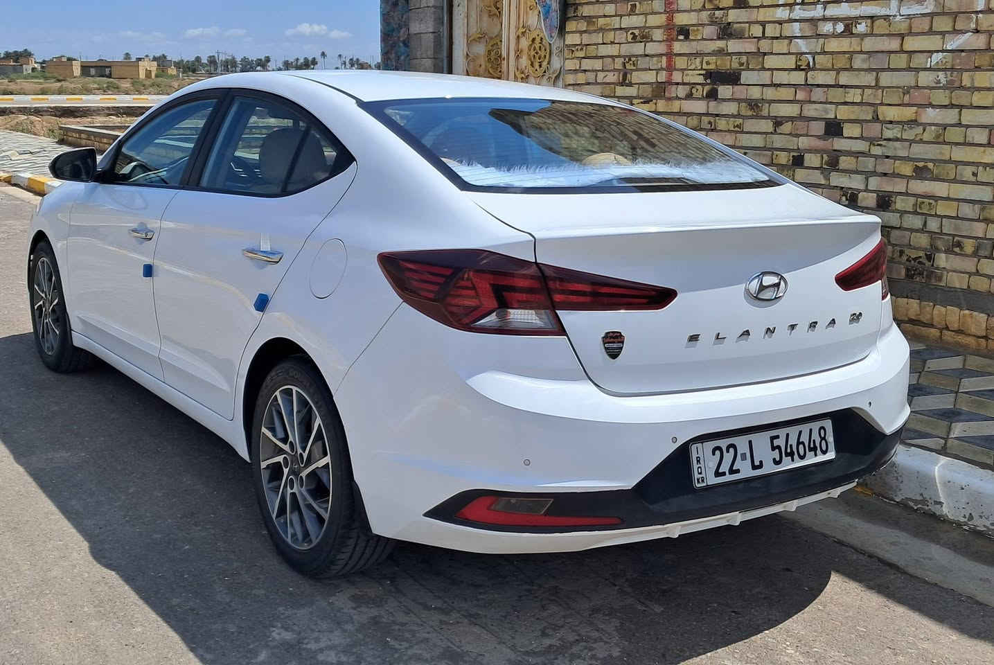 السلام عليكم
النترا 2020 خليجي 
فول مواصفات عدى البصمه
محرك 2000 دوش 
مكفوله كفاله عامه عدى شخط خفيف لايرى 
ماشيه 82 الف حقيقي 
سياره خير من الله 
رقمها اربيل وكاله عامه 
سنويتها تنتهي ب 2030
سعرها 168 وبيها مجال 
***********
