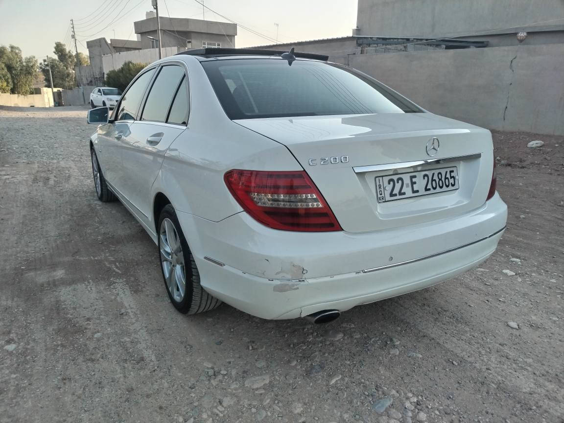 فول فول مواصفات بەبێ بۆیاغ بێ لێدران  چوار پستۆن تۆربو 
دوو سویج زمانی دولی سفری شریکەی هەولێرە
گێرمکینە کارەباییات هەمووی بەشەرت مواصفاتیش ناژمێردرێ کە گۆتت فول معروفە  لە مرسیدس  بەناوی خۆمە راستەوخۆ بەناوی دەکەم 
ماوەی ڕۆیشتن 216000 km
تێبینی هەندی ناو لەپی دەست ساردی هەیە لەتەنیشت بەگ لایت
ناونیشان هەولێر 
ژمارە مۆبایل واتس اپ *********** أربيل, العراق
