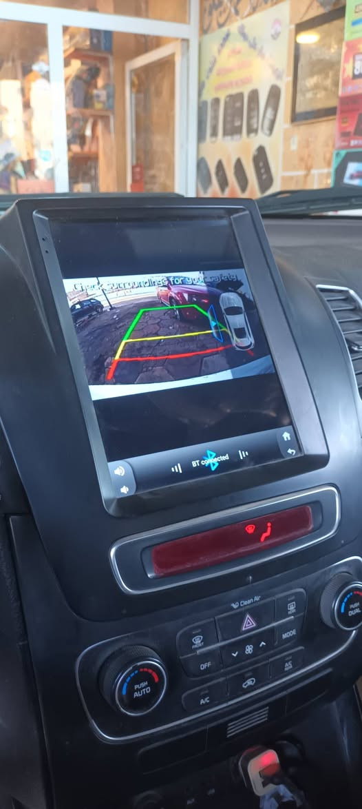 السلام عليكم....
سورنتوا ١٤ تم استبدل المسجل العادي إلى شاشه تسلا فووول مواصفات مع ضمان اكيد من مركزنا 
مع تركيب الكامرا الاصليه للسياره


**إذا كنت صاحب هذا الإعلان وتريد حذفه لأي سبب، رجاءا أرسل رسالة إلى الدعم الفني**