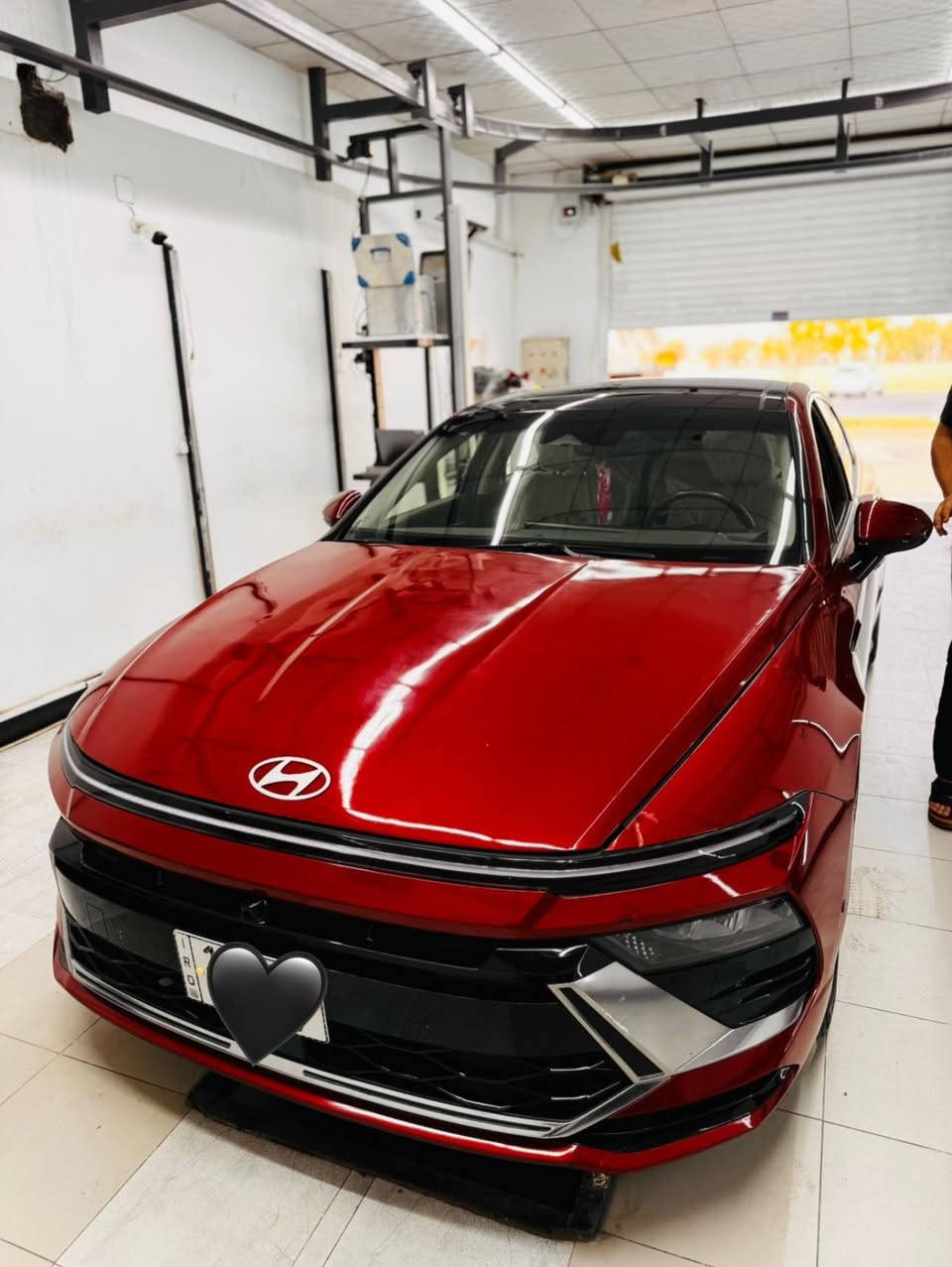 السلام عليكم أخواني
سوناتا للبيع موديل 2024 السياره استخدام شخصي ونضيفه جداً ماشيه 17 الف السياره فول موصفاته غنيه عن التعريف مكينته 2500 ضربته موضحه بالصوره كدامكم السعر185 
لرقم للتواصل ***********
