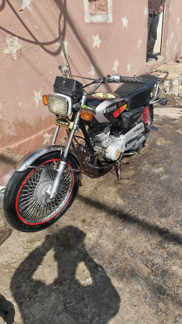 للبيع كاطم ولف
كلشي مايعوزه بس يده كلج وبنزات خلصانه ابيعه طافي كاطم ولف مكاني موصل حي المصارف سعر 200 وبي مجال للطييبين مو شراي لاتراسل


**إذا كنت صاحب هذا الإعلان وتريد حذفه لأي سبب، رجاءا أرسل رسالة إلى الدعم الفني**