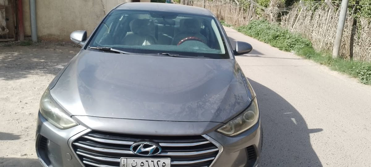 السلام عليكم
النترا موديل 2018 أمريكي اضرار البنيد فقط 
السعر 123 وبيها مجال قليل 
العنوان/ بغداد قرب جزيرة بغداد السياحية 
الرقم /***********
