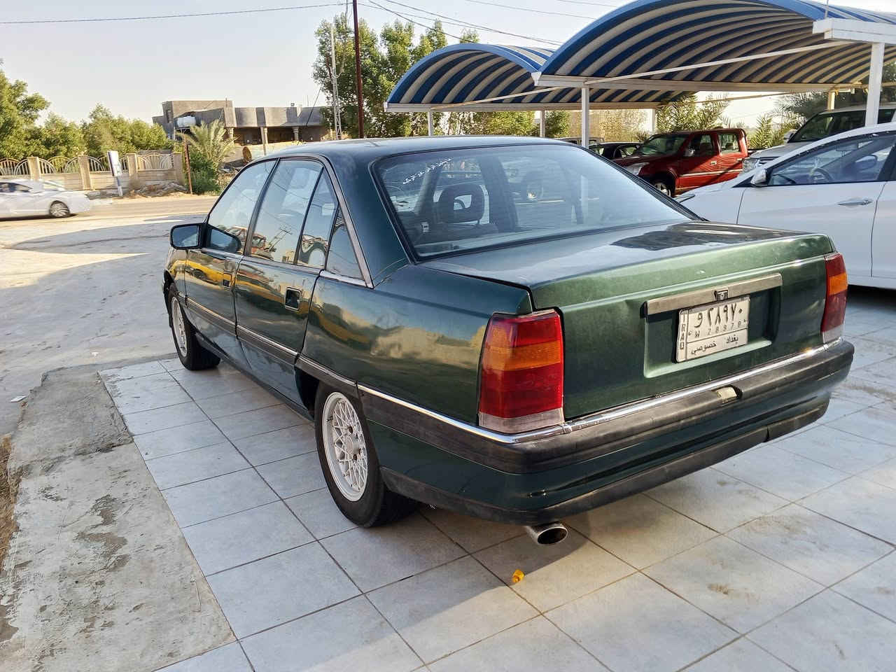 سلام عليكم لبيع أوبل اوميك مديل 92مصبوغ جمالي سيار جاهز من كلشي محرك وكير وحدادي تخم تخم تاير جديد كهربائية كله شغال عنوان دوانيه مهناوي ستغسار ***********
