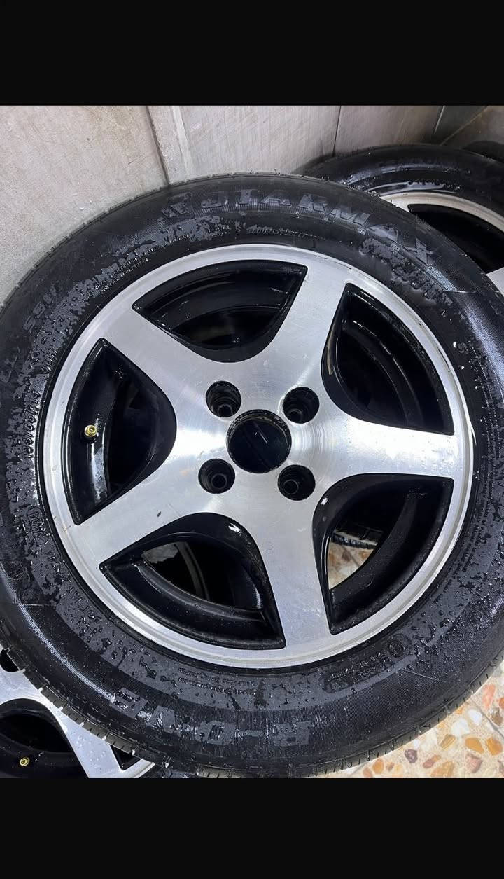 السلام عليكم تخم ويل ١٤ اصلي مال حاويه مو تجاري مكفول من التصليح ولعواج مكاني بغداد سيديه السعر ١٢٠ وبي مجال بسيط 
 ***********
