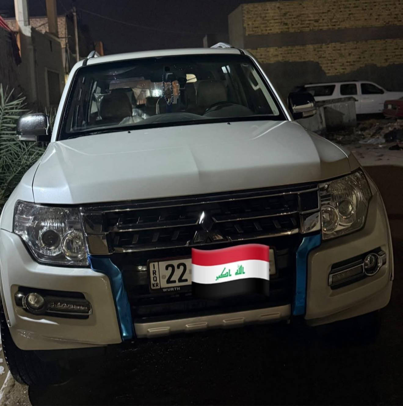 باجيرو 2020للبيع السيارة مكفولة كفالة عامة ماشية100الف كم محرك 3500المرغوب السعر 200ورقة مجال بسيط حك الجية مكان السيارة النجف ***********
