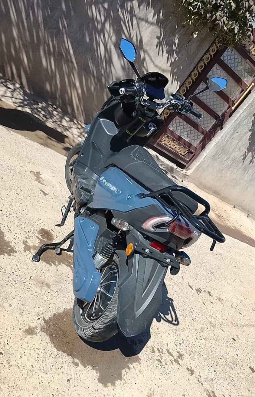 دراجه شحن للبيع السعر 800. وبي مجال رقم *********** العنوان الضلوعيه مركز الناحية
