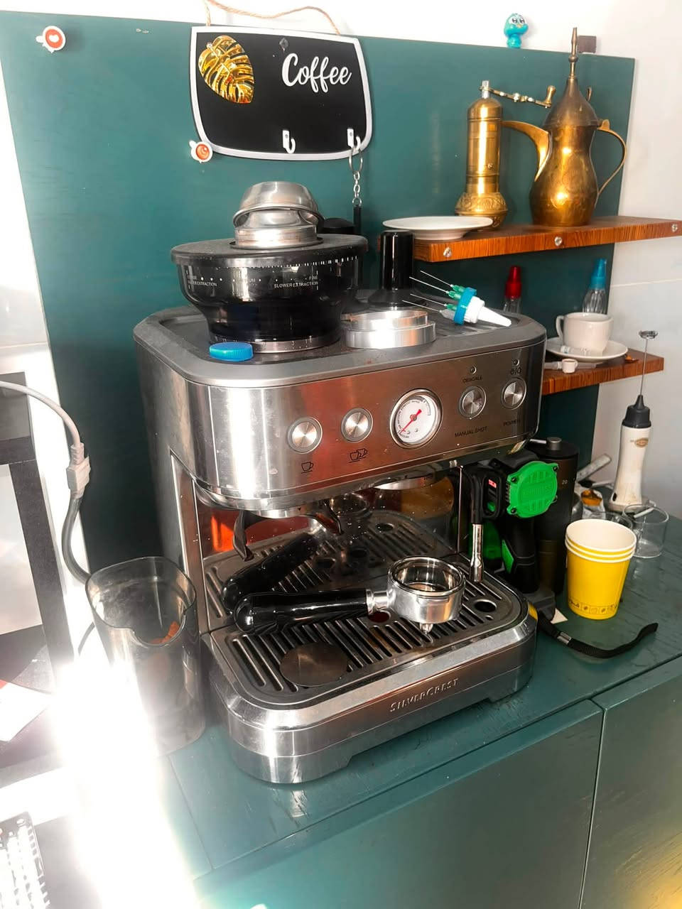 مكينة قهوة للبيع
احسن بداية لل اسبريسو الاحترافي

SilverCrest SSMP1770 Coffee Machine
اذا تحب تبحث عنها 
مواصفات: 
كارتونة و ملحقات كامله خالية من اي عيب جاي استخدمها حاليا 
-بورتفلتر حجم ستندر كلشي يرهم عليها 58mm 
-تكدر تخليها مكشوف او مضغوط ميحتاج تشتري غير باسكت 
-طاحونة مدمجة ١٥ درجة ممتازة للباسكت المضغوط
- تحكم بدرجة الحرارة ٣ درجات لمختلف انواع البن 
مع نظام ثرموبلوك احادي 
- مود للتنظيف و ازالة التكلسات
- برمجة للدبل سنكل  
- واي استفسار تدللون 
لليسال ليش تبيعها اريد اشتري احترافية دبل بويلر 
سعرها 170 الف توصيل متوفر .


**إذا كنت صاحب هذا الإعلان وتريد حذفه لأي سبب، رجاءا أرسل رسالة إلى الدعم الفني**