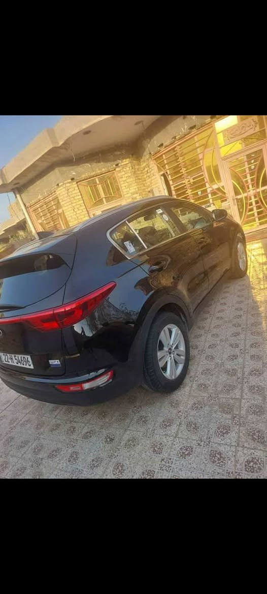 كيا سبورتج 2017وارد امريكي ضربته جاملغ وبنيد وجاملغ ثاني بيه طخه جاهزه وجديده رقم اربيل راعيه عربي من البصره مكاني  بيع ومراوس سعره ب145بيه مجال *********** مكان سوك الشيوخ
