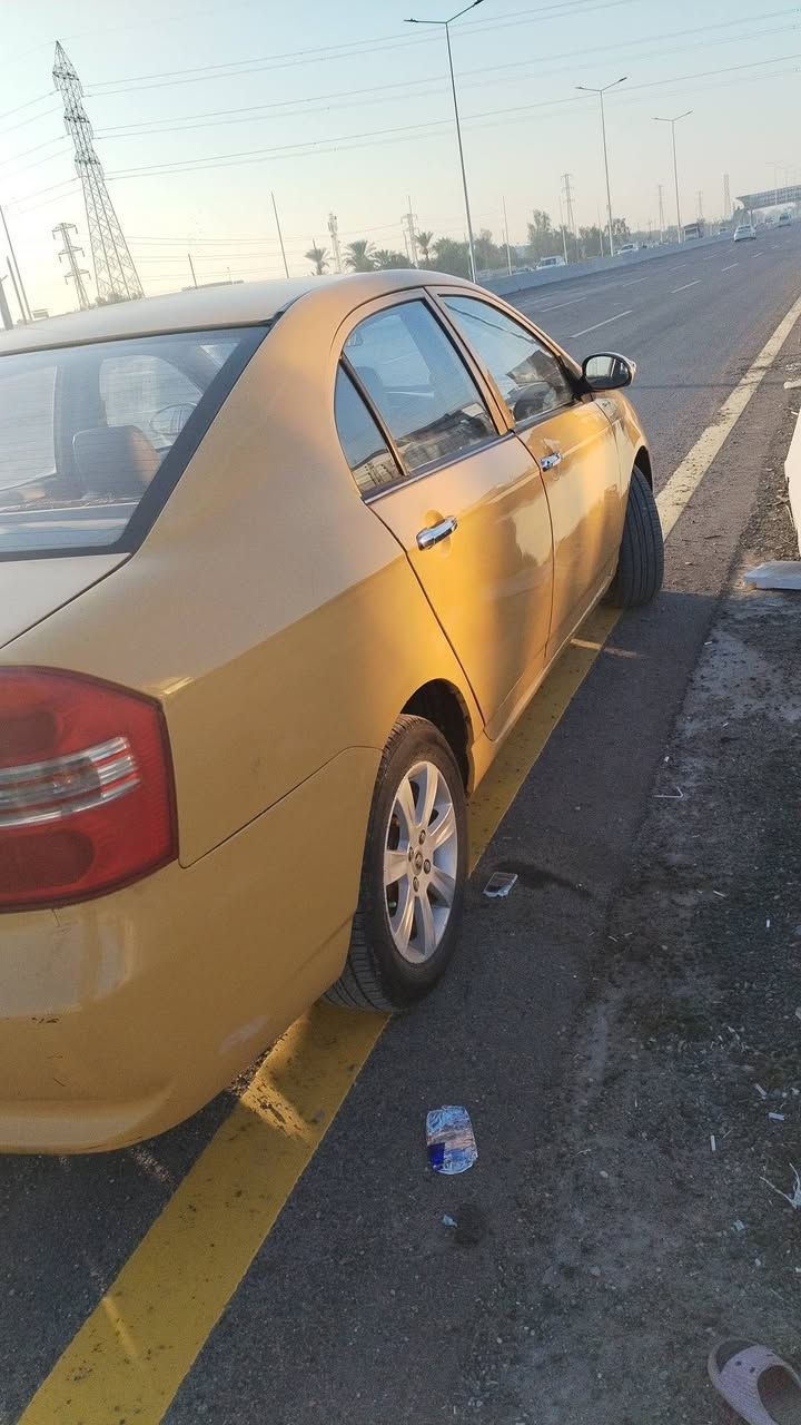 سلام عليكم ليفان 620للبيع سياره حره بسمي رقم انكليزي تحويل ثاني يوم سياره محرك كورله كير عادي سياره نضيفه مال جناي ما مشتغله تكسي عبري ما صاعد بيه مال بيت فقط تخم تاير جديد بطن جلد تبريد عوزه كمبريسر سعر السياره 38وبيه مجال مكان السياره بغداد شعب استفسار ***********
