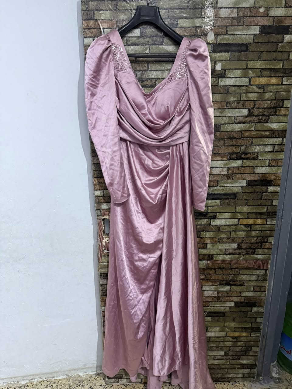 السلام عليكم
قياس 42
ملبوس مرتين
واضح كدامك تفاصيل اريدة ب15
وتوصيل لكل محافظات


**إذا كنت صاحب هذا الإعلان وتريد حذفه لأي سبب، رجاءا أرسل رسالة إلى الدعم الفني**