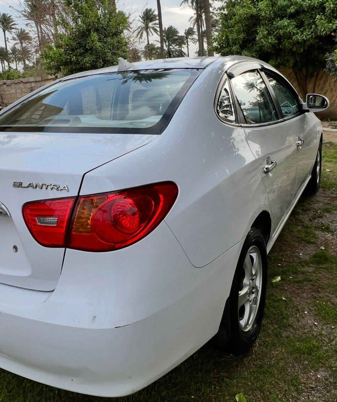 النترا. موديل 2011 
دكشن عالي 
منظومة زنون 
شاشه كبيره 
محرك مجفت ع ايدي 
شرط من بخار وتنقيص
السعر ١١٨ قايل للتفاوض 
مكان السيارة صلاح الدين قضاء بلد
***********
