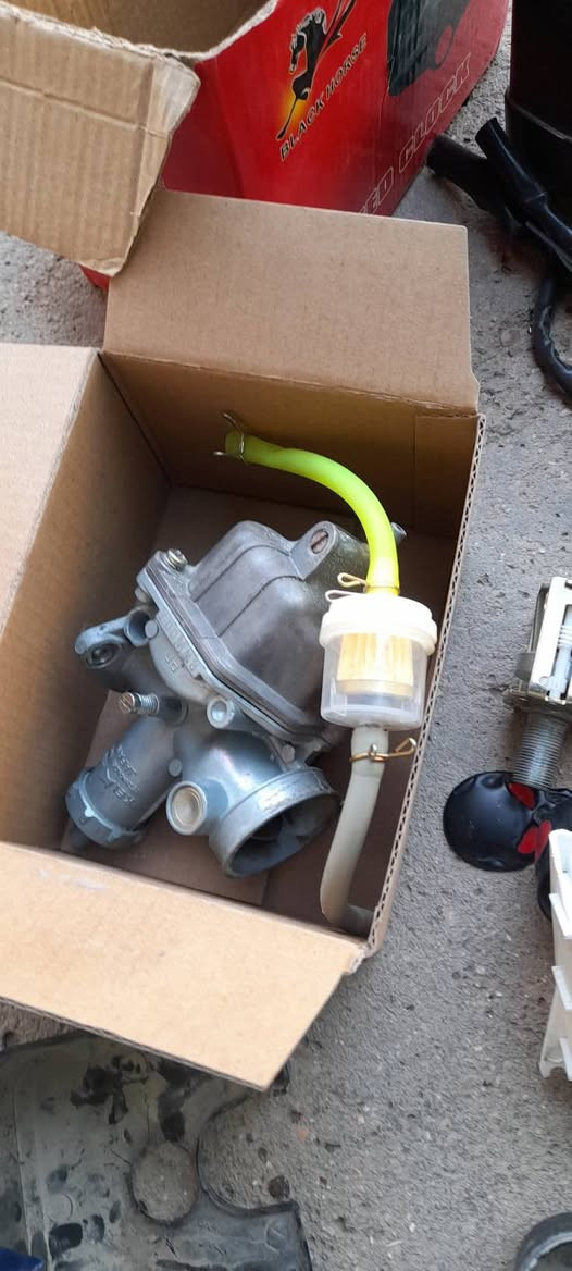 السلام عليكم
غراض دراجة تايكر للبيع الدشبول كلهن شغالات تانكي او صفاحيات جاملغ جوزه شغاله الاشاير شغاله البداله جديده مامستخدمه الهورن شغال كل حاجه او سعرها مكاني بالحله


**إذا كنت صاحب هذا الإعلان وتريد حذفه لأي سبب، رجاءا أرسل رسالة إلى الدعم الفني**