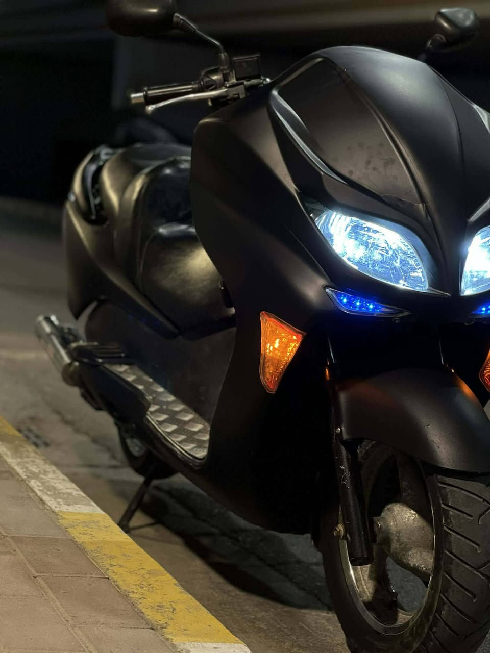 السلام عليكم فورزه 09 بصمه كهربائيات كلهه ع بلاد  كزوز رياضي موسجل شغال نضام كير عادي واتماتيك نضام بي سبورت ونضام عادي وشغاله أي نقص مابيها نكره سلف بكل وقت الدراجه بدون اوراق الكفر شويه يرادله ترتيب الدراجه مراوس حسب القناعه مكاني الرمادي ***********
