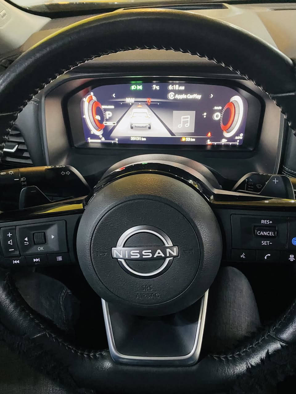 السلام عليكم
� للبيع | نيسان روج 2023 
 

‏1500 تيربو

سنويه 2030 هزه جديده بشهر ال 10 مسجله السياره 

✨ (( مواصفات بلاتينيوم الفول  ))

🔷 الموديل: 2023

🔷 اللون: اسود المرغوب   

🔷 الحالة: فوووول 🔥

🛠️ المواصفات الكاملة:

✅ كير  طيارة + شفتات خلف الستيرن 🚀

✅ تبريد وتدفئة  - قطعتين ♨️❄️

✅ حساسات أمامية وخلفية 📡

✅ شاشة وسطية + نظام ملاحة 🧭

✅ صندوق خلفي كهربائي 🔋

✅ داخلية فخمة جداً 🪑

✅ أنظمة أمان متكاملة: تحذير تصادم، نقطة عمياء، ثبات إلكتروني 🛡️
 
☑️ سيستم صوت نظام Bose 

 ☑️ كاميرا ٣٦٠ درجة

📸 ملاحظة:السياره قطعتين بيها

🔧 السيارة مخدومة بالكامل وجاهزة للسفر

📦 ما تحتاج صرف – عليها الف

📍 موقع السيارة: النجف _ بغداد 

📞 للتواصل والاستفسار: ***********
