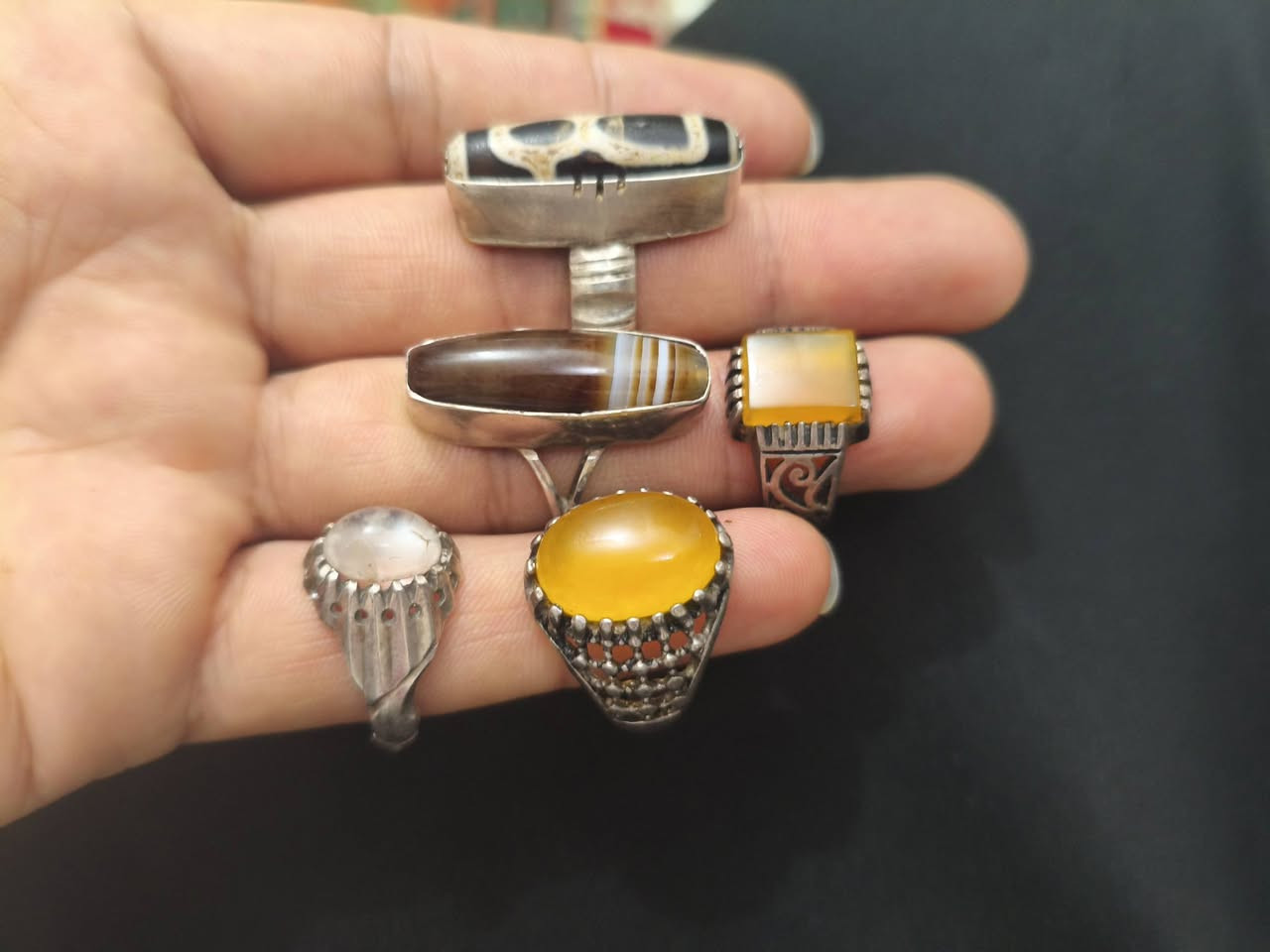 السلام عليكم 
5محابس سعر 140قفل بدون عمله
ابيع شلع
الما عاجبه السعر يطلع گبل


**إذا كنت صاحب هذا الإعلان وتريد حذفه لأي سبب، رجاءا أرسل رسالة إلى الدعم الفني**