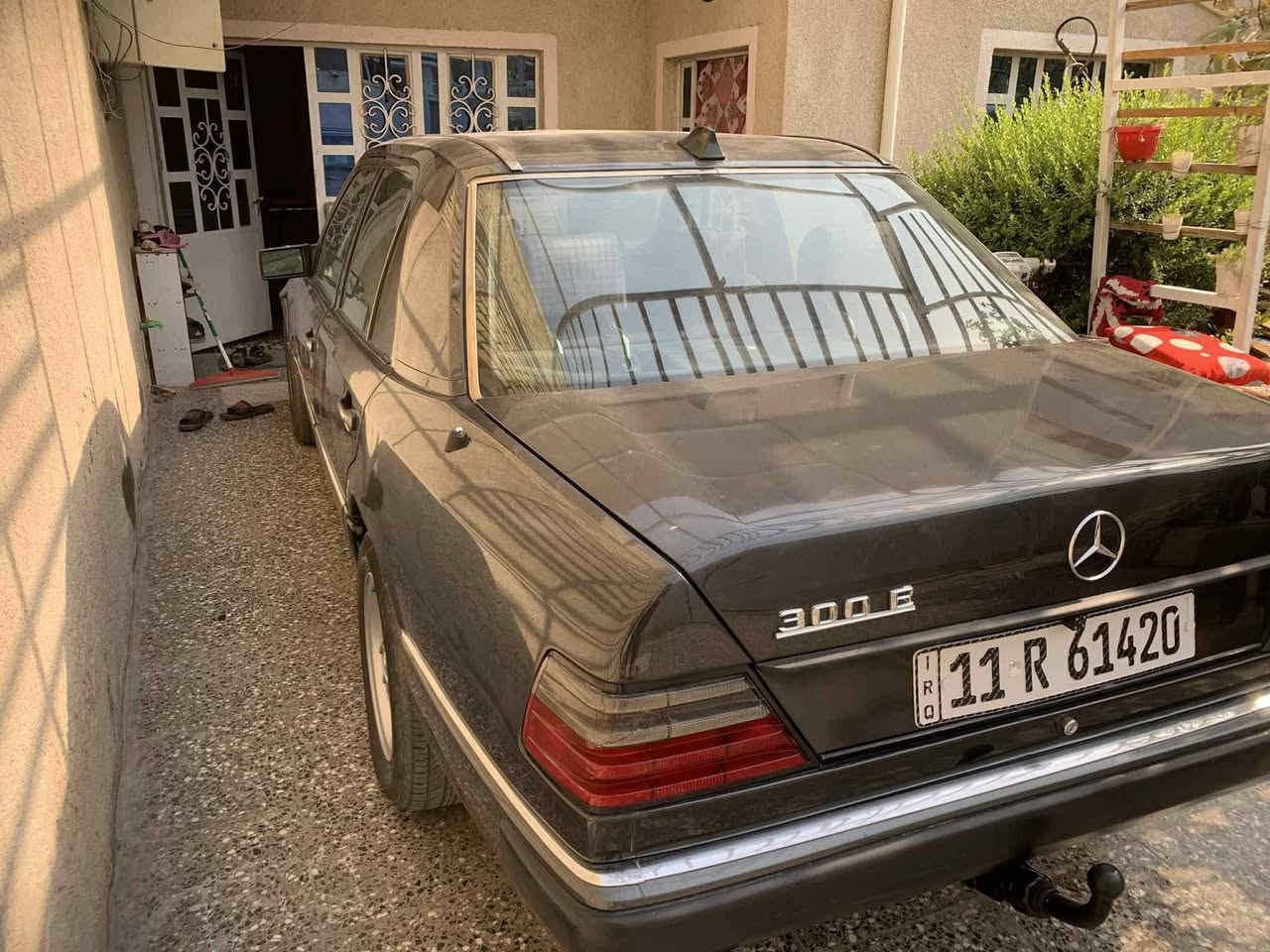 سلام عليكم مارسدس دب موديل ٩٣ رقم بغداد بسمي سنويه جديده تبريد نقص غاز سعر ٧٧ بيها مجال مكفوله عدا صبغ للجماليه مكاني بغداد متواجد فيس ***********
