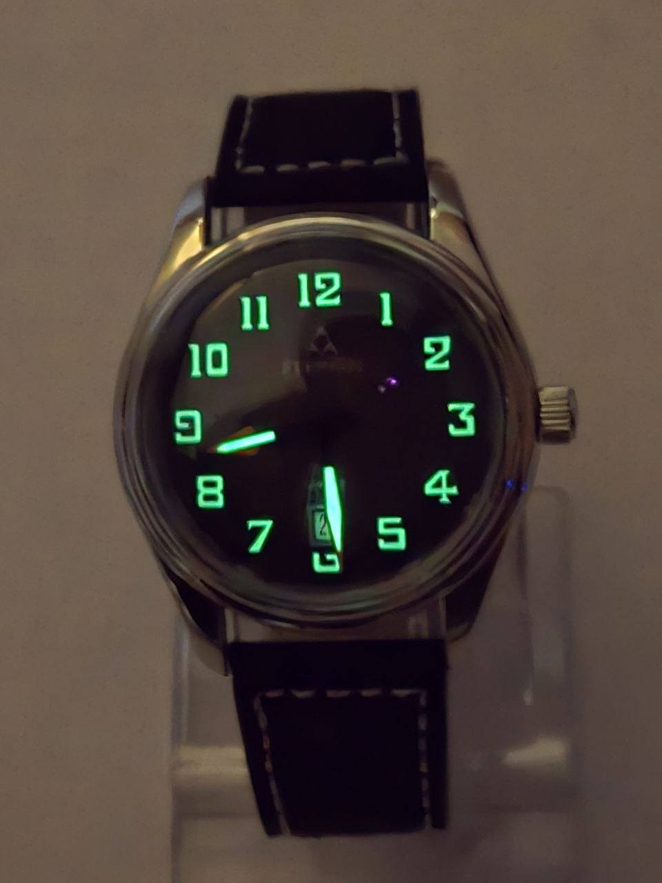 ساعة من ماركة فترون Fitron الاصلية 

تحفة فنية
تجمع بين اللمسة العسكرية والرياضية والرسمية
مكينة كوارتز ياباني 🇯🇵
ميناء محببه تتميز بلون بني غامق مزودة بمنفذ تاريخ
فول لامينوس ارقام واميال
زجاج كرستالي مقبب ضد الخدش
مقاومة ماء وغبار 
سير مميزة كتان مبطن جلد 
القطعة مختمة بالكامل
تأتي مع البكج الاصلي 

السعر :37 الف ع اول تم 
للحجز والاستفسار يرجى مراسلة الصفحة


**إذا كنت صاحب هذا الإعلان وتريد حذفه لأي سبب، رجاءا أرسل رسالة إلى الدعم الفني**