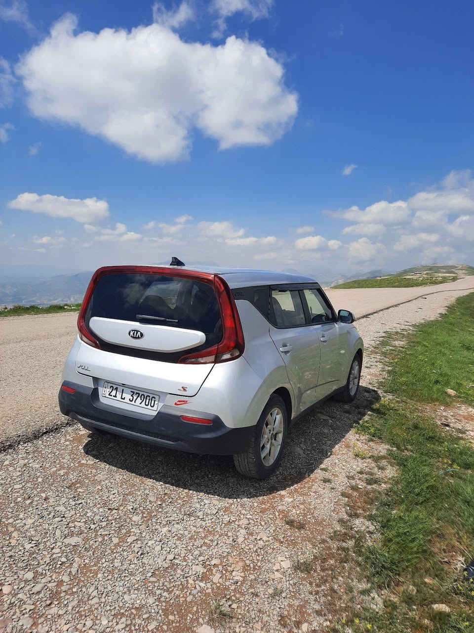 للبيع كيا سول 21 وارد امريكي  نظيفة ماشية 60000 وقابل للزيادة مع رقم سليمانية مميز ...حادث السيارة بونيد وجاملغ يمين .السيارة فئة s ومحرك 2000 بيها هواي مواصفات من شاشة ورادار وخروج عن المسار وتوقف ذاتي ..السيارة معروضة ب20  مليون وبيها مجال للي جاد ويريد يشتري ومكان السيارة بغداد/ حي الجامعة 
*********** اتصال او واتساب
