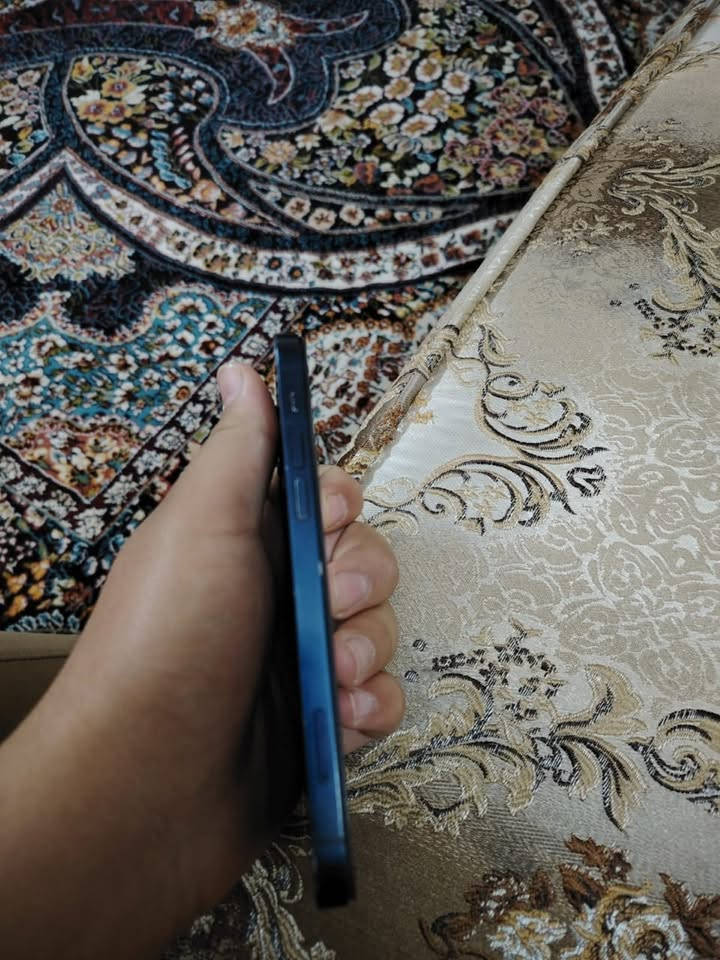 ايفوان 12 ذاكره 64 تك سيم للبيع شاشه او بطاريه مبدل بل شرط اصلي السعر 225.   تواصل ***********عل وات ساب
