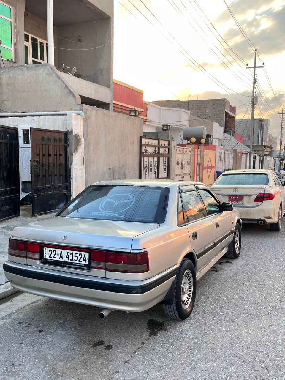 مازدەی ٦٢٦ مۆدیل ١٩٩٠ ٤ جام کارەبای هەزە هەتا ٢٠٢٧ سەنەوی هەتا ٢٠٢٨ نویە بە ناوی خۆمە خەرامەو ئەوەلیات بەشەرتە سیارەکە بەس جەمپەکی خەفیفی پشتی هەیە فول فولە بسلایتە بەس گیری حادیە سیارەکە جایزە ماری دۆستە  گۆرینەوەش دەکەم لەگەر شتەکی بە دلم بیت لە هەولیرم سەحریشی ٤٩ وەرەقەو مەجالەکی برایانە ژ.م *********** کۆرەک *********** Singapore
