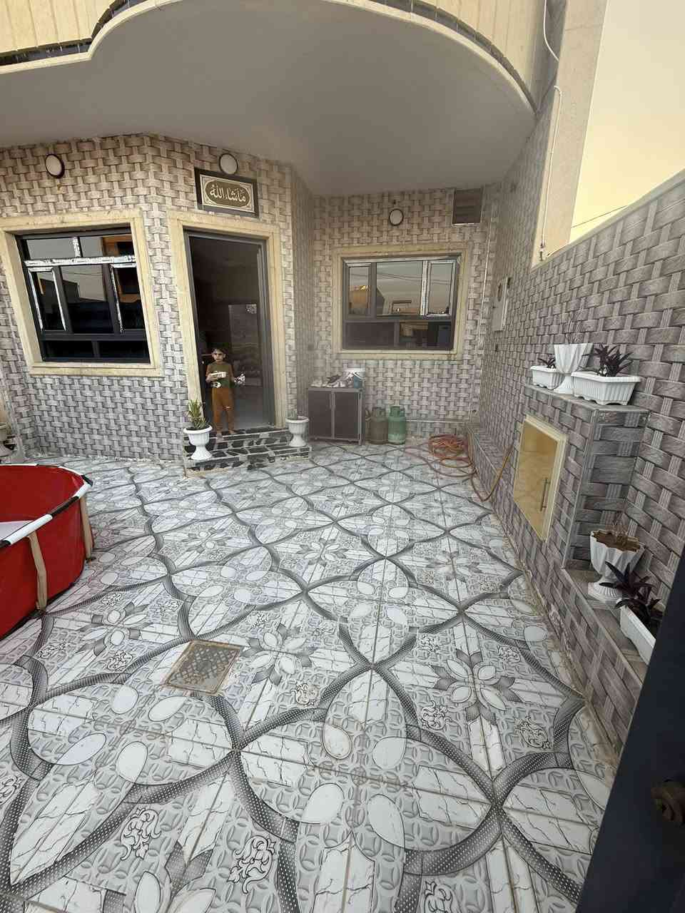 السلام عليكم فــرصـة مـميزة لـتملك بـيت احـلامـك
عرض جديد ومميز جداً جداً 

من منطقه التعليم العالي مجمع التربية الرابعه 

دار للـبيع المـساحة 300 متر واجهه (15*20) 

يحـتوي الدار على 6 غرف نوم +هول + استقبال

+ مطبخ + صحيات 

يقع الدار على شارع 15 موقع الدار بضهر شارع 20 + الدار ركن

الاتجاه شــروق تــام 

للتفاصيل اكثر الاتصال ع الارقام التالية 

*********** اسيا  

*********** كورك

نستقبل كـافة العـروضات
