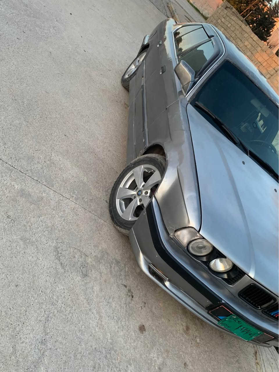 سياره منفيسته حجم ٥٢٠ مكينه فل 
سعر ١٨$ مجال  
***********☎️📞 سميل, دهوك
