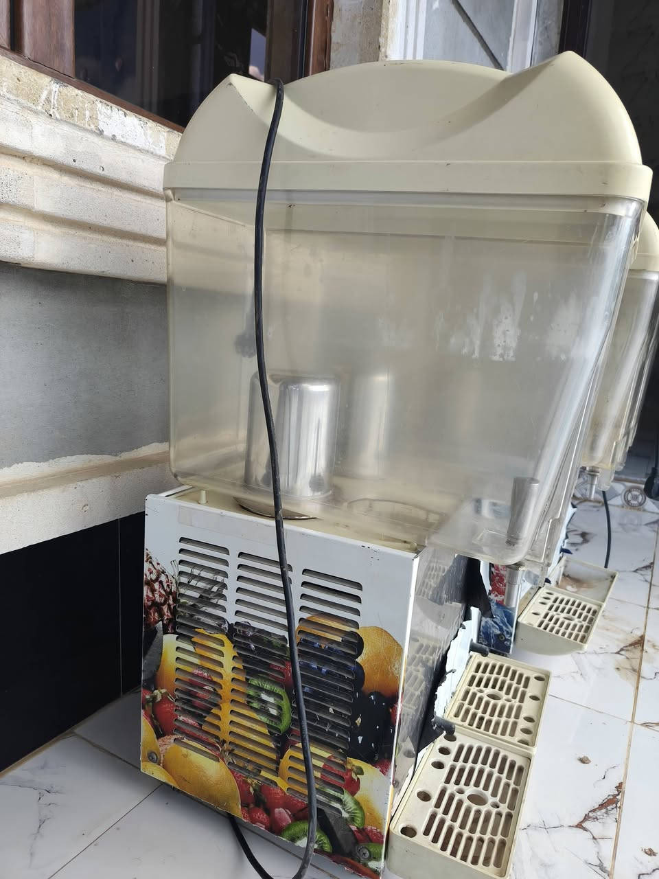 السلام عليكم
يوجد برادت شربت للببع عدد2 بعدهن جدد وشغالات

هـ‏‪***********‬‏
