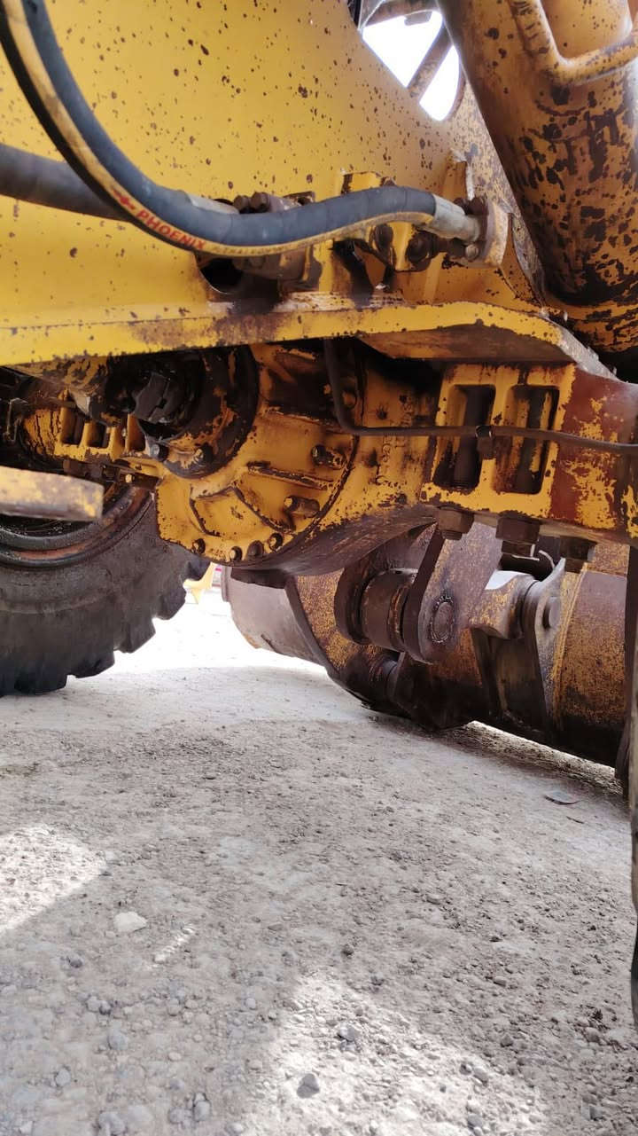 شفل حجم 85
موديل 99
سنويه بعدها جديده ماساقطه 
مكينه جاهزه للعمل بيها نواقص بسيطه استفسار اكثر اتصل هـ *********** مكانها نجف
