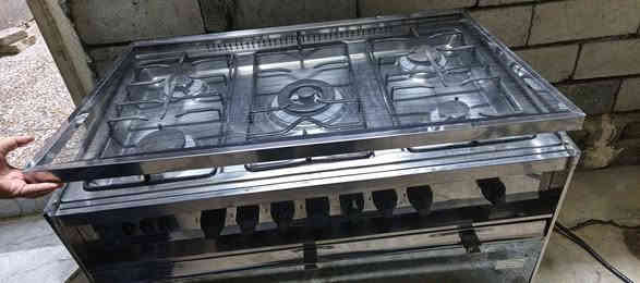 طباخ مصري بوري شغال كامل فرن عيون 
السعر 165بي مجال 
***********
العنوان موصل جانب الايمن
