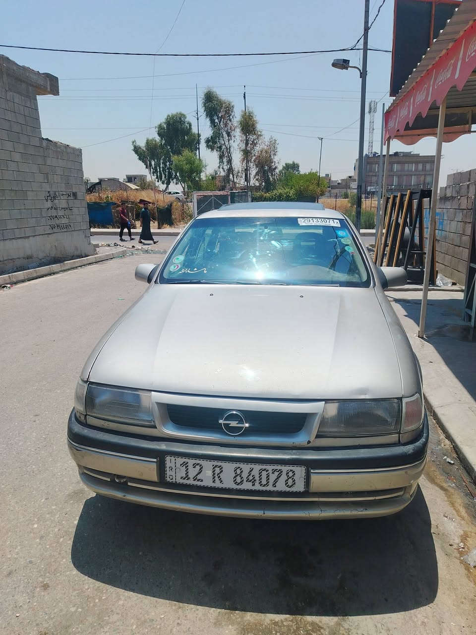 اوبل فكتره للبيع موديل ١٩٩٣ حجم ١٨ محرك گير شرط
قطره خيسان مابيها 
 دواير ودوسات صبغ بس السياره نضيفه حيل اني الشرعي
باقي التفاصيل عل واتساب ***********
