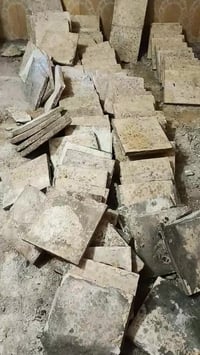 كاشي للبيع نضيف ،،3 كاشيات بالف المكان صالحيه 07821626515