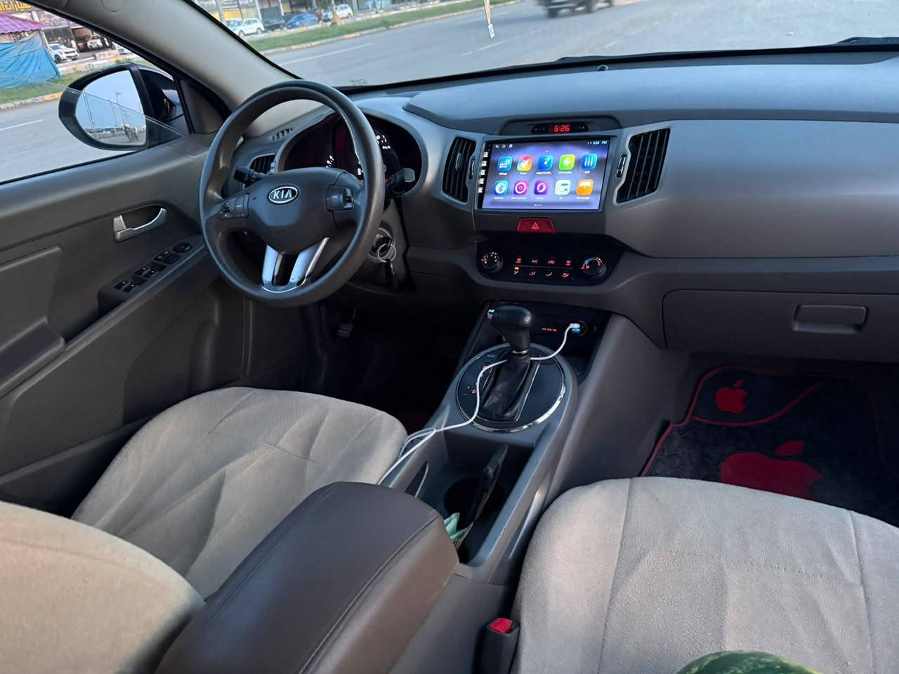 تحية طيبة للبيع كية اسبورتج موديل 2011 خليجي سيارة هزة ورقام جدد سنويه جديدة  سيارة بيه 3 قطع صبغ/ تخم تاير جديد صدر حداديه كله جاهزة تبريد تدفئه جاهزة السعر 112 مجال قليل مكانه قضاء الصويرة قرب المستشفى اتصال/ ***********
