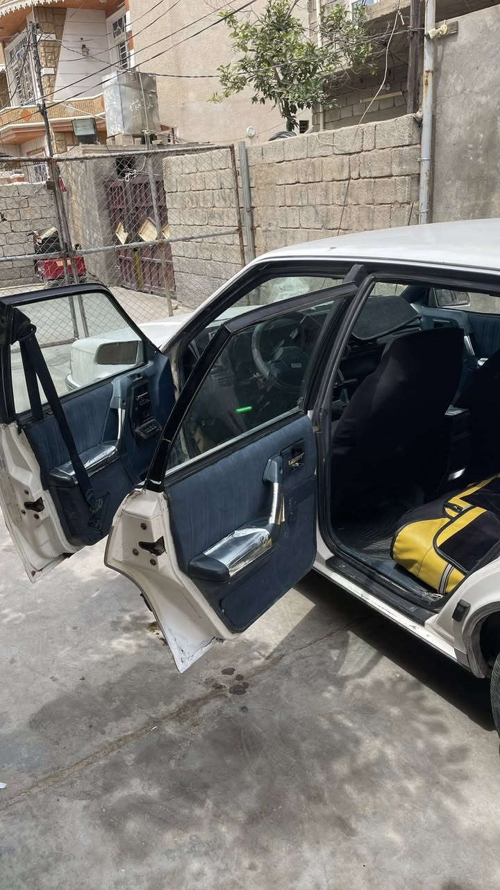 اولدز موبيل موديل 1990 رقم انگليزي باسمي   تحويل ثاني يوم السعر 45 وبيها مجال للاستفسار ***********موقعها ديالى  بلاد بدون صبغ
