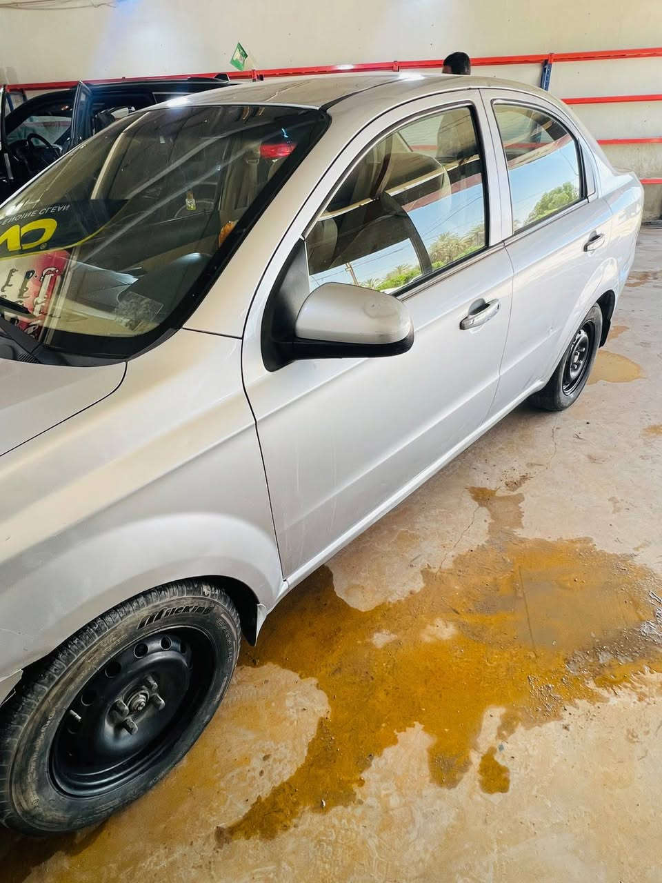 السلام عليكم اخوان

 مكينه جديدة سيارة Chevrolet Aveo 2014 رقم بابل دولي بأسمي سنوية منتهية يوم 28 /6 /2026
ماشية 157 الف حقيقي استلام شركة 
✅ محرك 1600 مكفول مامفتوحة 
✅صدر جديد اصلي GM
✅ تخم تايرات جديد
✅ فيت بم جديد + ادامة كاملة بخاخات فلتر بانزين وبلكات جدد 
✅ تبريد شغال ممتاز 
✅ دكم وجامات كهرباء
✅ ماسحات أصلية 
✅ سيارة مرتبة واستعمال يومي
✅ اقتصادية بالبنزين
✅ فحص كامل ما تحتاج شي
📍الموقع: بابل رقمها بابل دولي بأسمي 
📞 للاستفسار والمراسلة:[*********** ]

💰 السعر 77 ورقة وبيها مجال للطيبين
