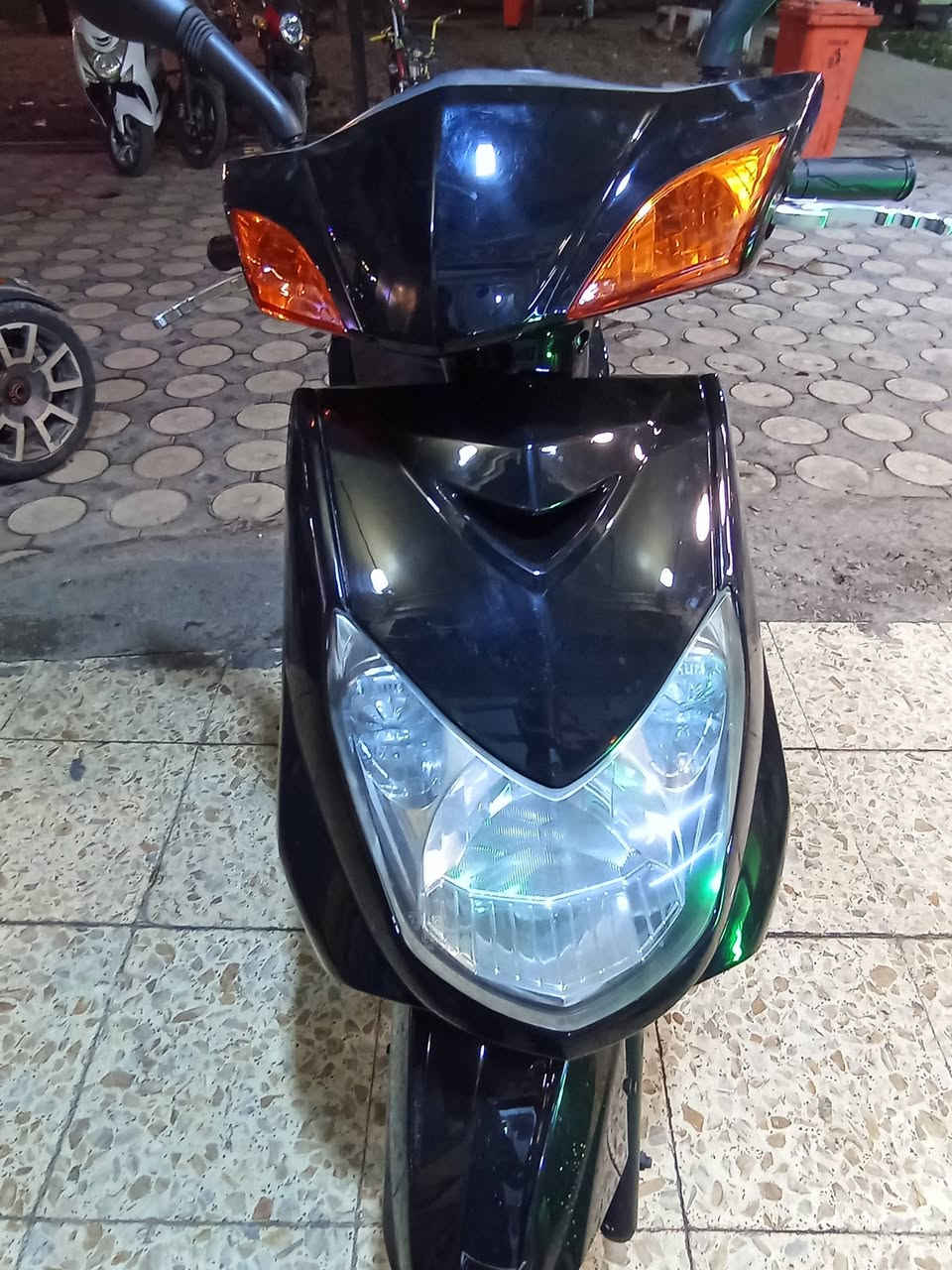 البيع دراجه سكنس   العنوان الزعفرانية قرب جامع العلي العظيم ***********
