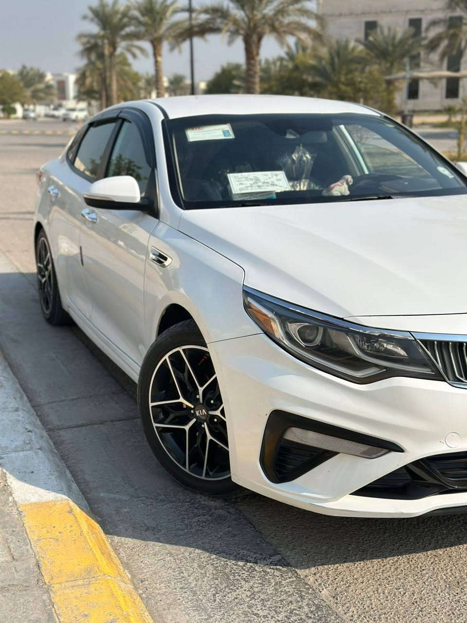 كيه أوبتيما 2020 وارد أمريكي حادث 3قطع بدون شواصي
مواصفات كأمره دواره شاشه حساسات 
رادار امامي اليت زنون تخم تاير جديد دوخل جديد اسود 
السعر 147$ 
المكان النجف 
***********
