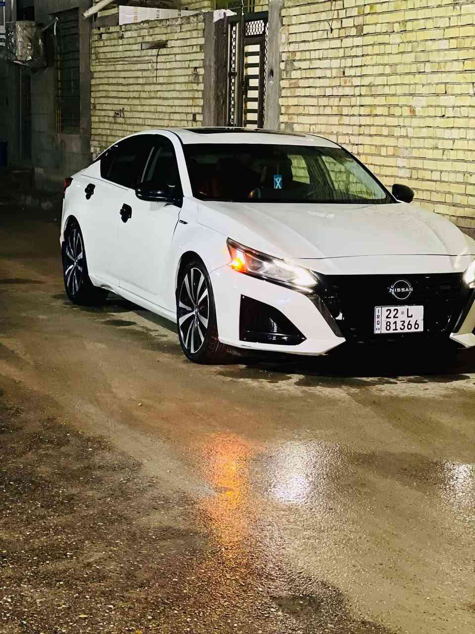 🚗 للبيع: نيسان ألتيما 2023
📍 مكان السيارة: الأنبار – الفلوجة
📞 للتواصل: ***********
💰 السع137ورقة – قابل للتفاوض
📊 المسافة المقطوعة: 44,000 كم
🛠️ المحرك: 4 سلندر – 2.0 لتر تيربو

⚙️ المواصفات: فئة RS Sport
• محرك VC-Turbo بقوة 236 حصان وعزم 267 نيوتن.متر
• ناقل حركة CVT مع وضعية تبديل يدوي عبر الشفتر
• نظام تعليق رياضي
• عجلات ألمنيوم مقاس 19 إنش
• فتحة سقف
• مقاعد جلدية رياضية مدفأة
• شاشة لمس مقاس 12.3 إنش مع نظام ملاحة
• دعم Apple CarPlay وAndroid Auto لاسلكيًا
• نظام صوتي Bose بـ9 سماعات
• شاحن لاسلكي
• نظام ProPILOT Assist لمساعدة السائق
• نظام مراقبة النقطة العمياء والتنبيه عند مغادرة المسار
• تشغيل عن بُعد مع تحكم ذكي بالمناخ

⚠️ الضرر:
• صور الحادث والسونار مرفقة مع الصور

📌 تفاصيل إضافية:

• وارد أمريكي
• رقم السيارة: أربيل الدولي الجديد
• باسمي المالك – تحويل مباشر
