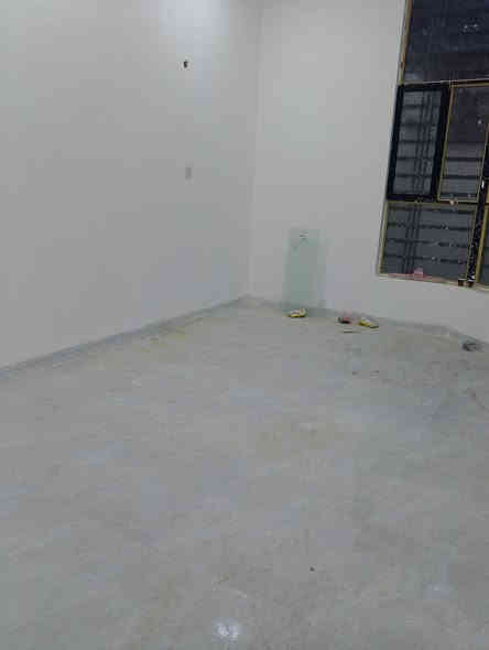 بيت طابقين  بناء حديث درجة أولى فارغ حاليا جاهز للسكن للبيع السعر 87 مليون وبي مجال بسيط بالبكرلي الثالثة قرب جامع سلمان المحمدي مجاور سنتر البكرلي بصف التبليط مباشرتا المساحة 100 متر الواجهه 6 أمتار يحتوي على غرفتين نوم وصاله ومطبخ وهول وصحيات فوك وصحيات جوه داخلية وخارجية عالي عن الشارع خدمات كامله ماء اساله وكهرباء ظفيرة ومجاري وقريب جدا على خط كيات البكرلي سند 25 طابو زراعي تحويل مباشر باسم المشتري للاستفسار ***********
