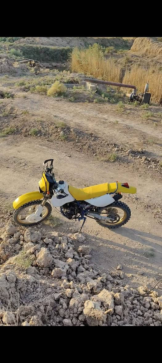 قفاز سوزوكي شاد الهه مكينه 200  cc مكينة جديدة قفلهه750 الف.  دراجه شغاله من الطول للطول بيهه او راق منفيس  اوياهه غراض احتياطيه انطيهن  ي الدراجه أوراق. مكفوله عشائر سرقه مكفوله كفاله عامه قفل قفل قفل من الخير اب 750 الف غير هاذا السعر ابد ما ابييع مكاني ناصريه شراي اتصل *********** Colombo, Sri Lanka
